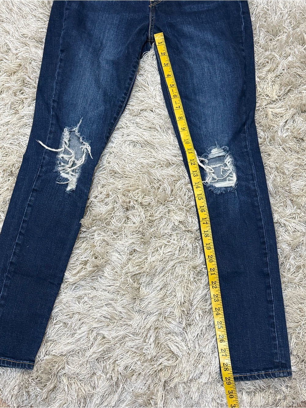 Levi’s High Waisted Distressed Jean Skinny Dark Wash Size 28 - Picture 13 of 15